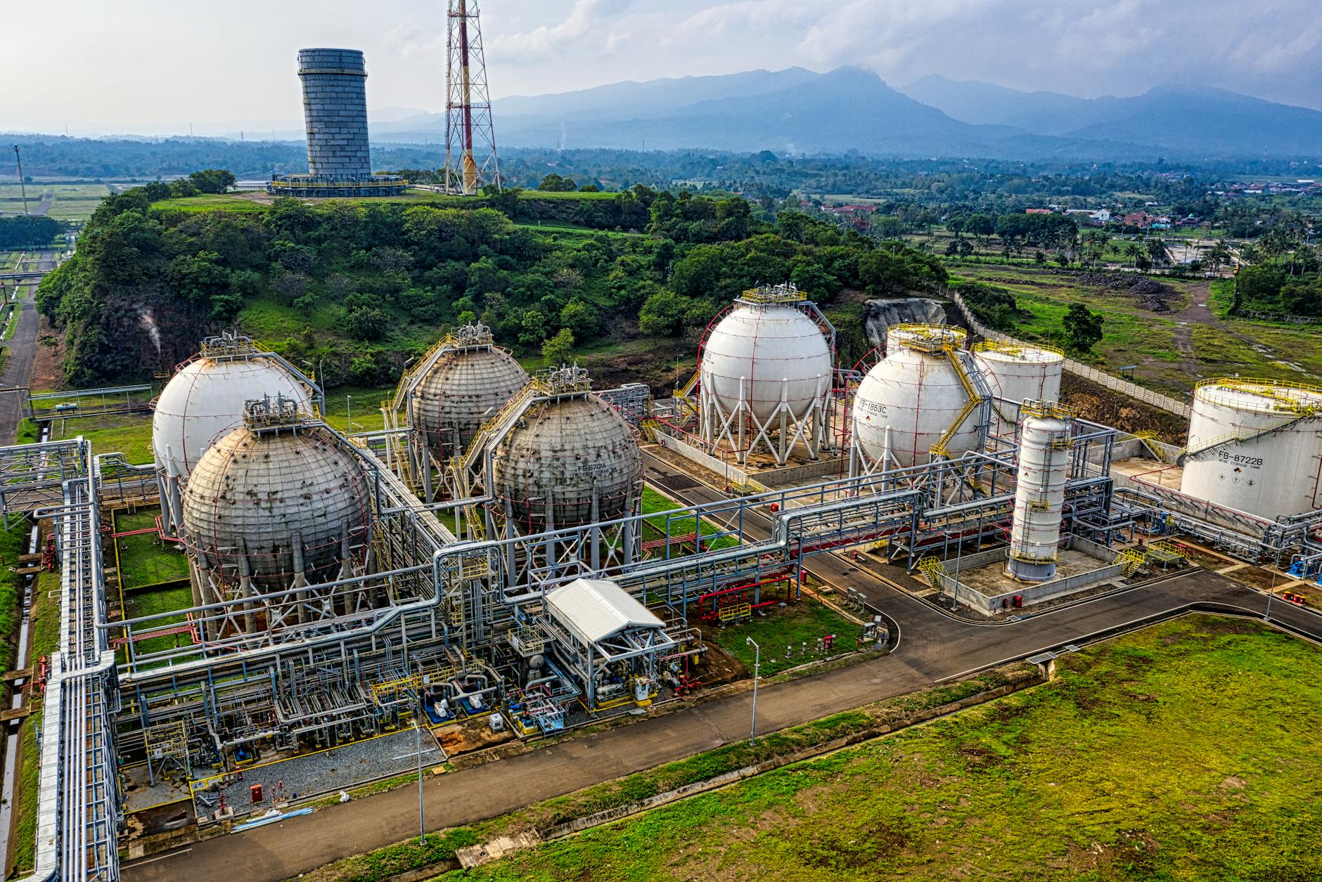 Building a Machine Learning Trading Strategy For Energy Commodities